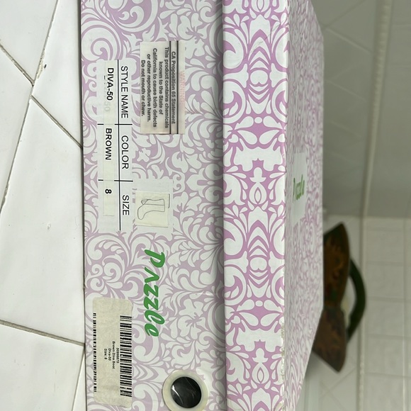 Pazzle Chunky Heel Brown Flowered Diva Boots - Picture 5 of 5